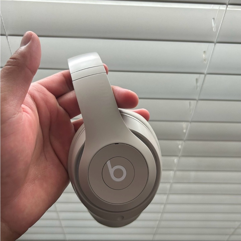 Beats Studio Pro